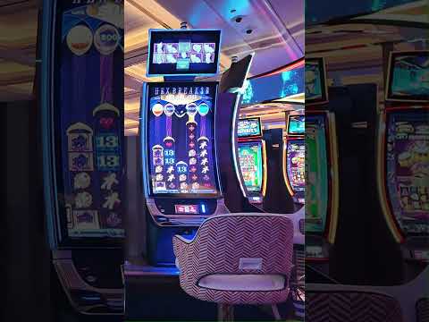 Resort World  casino  #vegasirl #vegas #casino #lasvegascasino #slot #lasvegashotel