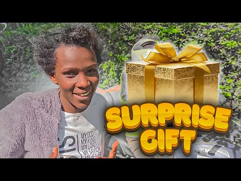 UNBOXING A SURPRISE GIFT from a Secret Admirer!🎁 | Dem Wa Facebook