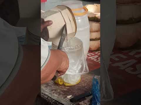 freshly cut buko juice pH street food #satisfying #bukojuice #streetfood #youtubeshorts #Gatchie Jr