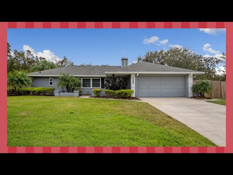 3 Bedrooms, 2 Baths, and a Pool? Check Out THIS Lakeland Home!