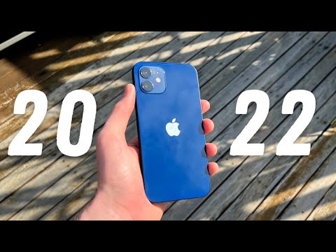 iPhone 12 in 2022 Review - Great Phone, Mid Value