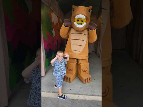 Come to Legoland's NEW Dino Valley with me! 🦖🦕 #shorts #legoland #minivlog