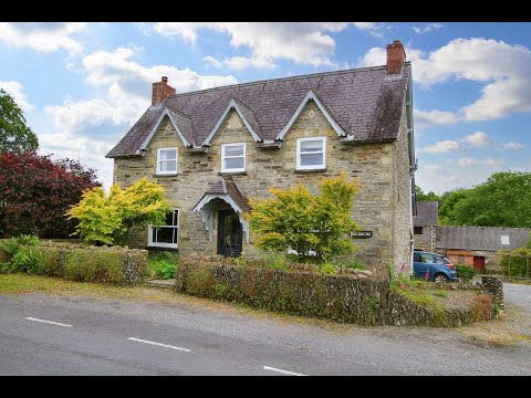 Property For Sale - 4 bed detached house set in 0.44 acre grounds, Aberbanc, near Newcastle Emlyn