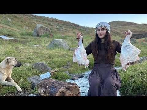 Baking homemade bread in the village! Cooking with mutton in a clay dish "Cholmag"