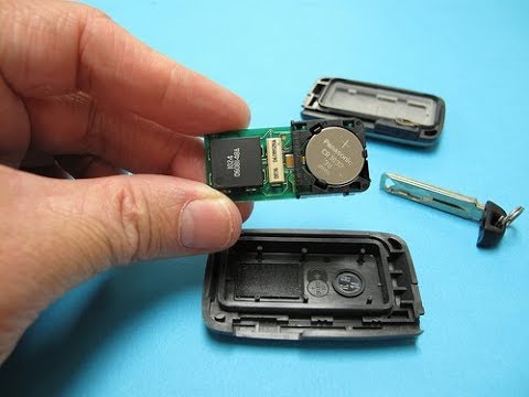 How to change battery on Toyota Smart Prox Key Remote Control