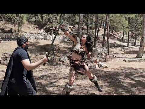 Swordfight stuntman training mpolypragmon and Xena