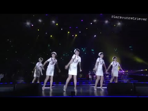 北朝鮮の式典でクイーンの曲を踊りながら合唱、滑稽である　#北朝鮮