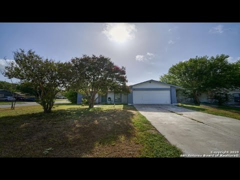 822 Saddlebrook Dr, San Antonio, TX Presented by Natalie Megerson.