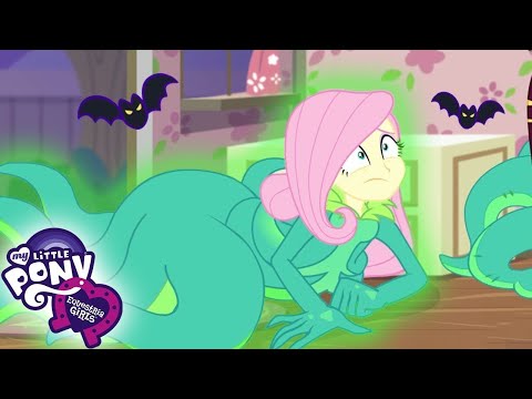 My Little Pony: Equestria Girls | Costume Conundrum 🎃😵‍💫 | MLP EG Shorts