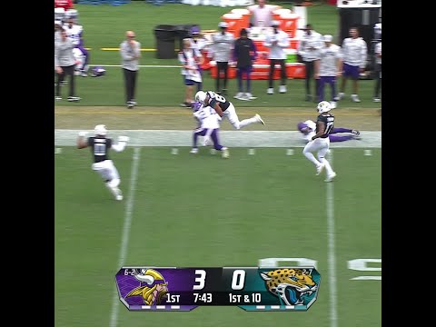 Brenton Strange catches for a 23-yard Gain vs. Minnesota Vikings