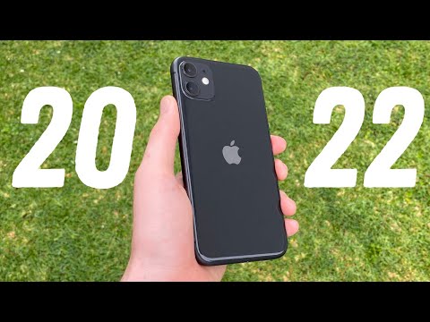 iPhone 11 in 2022 Review - A Subtle Bargain