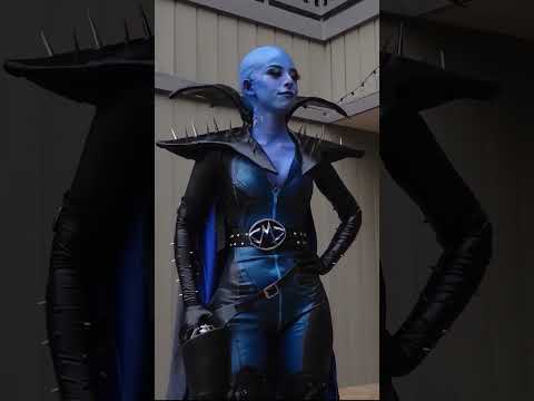 @eviiscera as Megamind #cosplay #cosplayer #comiccon #megamind