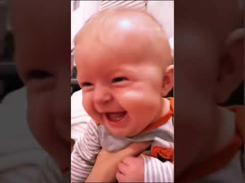 "Baby’s reaction is pure comedy! 😂#FunnyBaby #CuteMoments#babylaughs #baby #laughoutloudbaby#babyboo