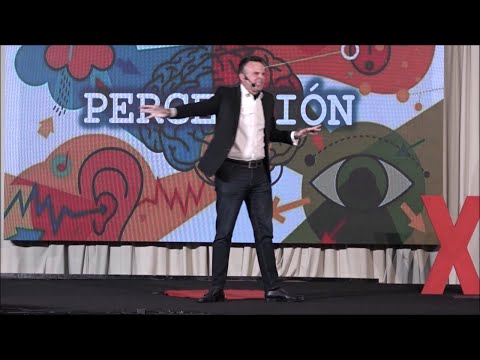 “¿Lo ves? Percepción: Despierta tu 6° sentido” | Juan Ordeix | TEDxBarrioSanNicolasSalon