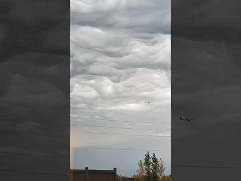 Strange clouds in Canada #ytshort #strangerthings #strangerthingstheme #clouds #cloudsovercanada