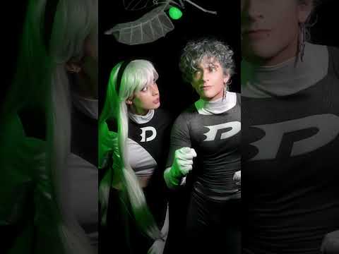 “I’m WHISPERING!” - Danny and Dani Phantom cosplays w/ @Spectre._senpai 👻👻🤫