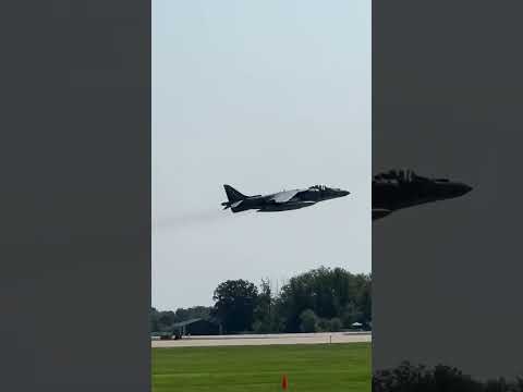 EAA AirVenture Oshkosh 2024: AV-8 Harries departure l.