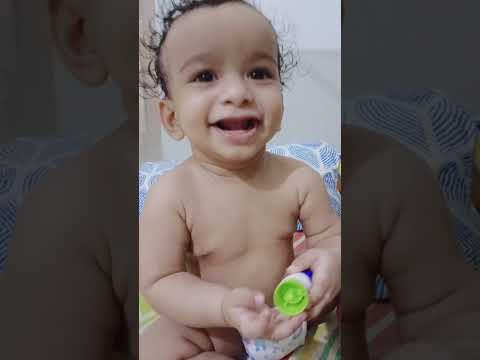 ഇത് ഇതിനുമുമ്പ് ഇവിടെ കണ്ടിട്ടില്ലല്ലോ🤔 #cutebaby #adorable #curious #baby #play #bgm #flute