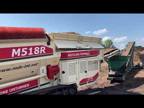 Maverick Demos MDS International's M518R Recycling Trommel Screening Mulch in NE Ohio!