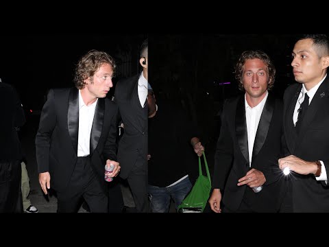 Emmy-winner Jeremy Allen White exits Vas Morgan's house after attending an Emmy party!