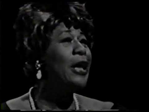 Ella Fitzgerald Live - Cotton Tail (Scat Singing)