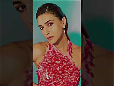 Kriti Sanon Stunning Look!💗 Falak Tak |Edisthetic| Kriti At GQ Awards | YouTube Shorts| Bollywood|