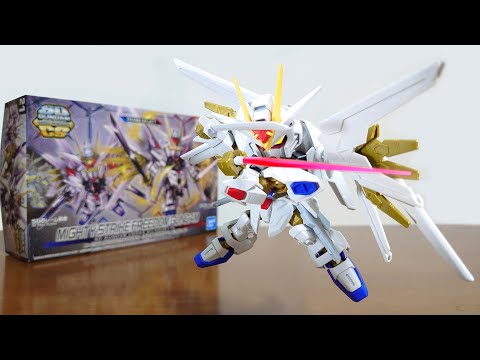 (Forehead and wings unfold!) SD Cross Silhouette Mighty Strike Freedom Gundam Review