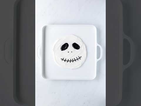 Jack Skellington Frosting Board