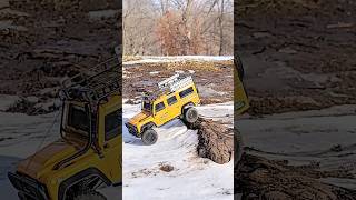 Snowy Adventures: Conquering Terrain with the MN-111 Land Rover RC