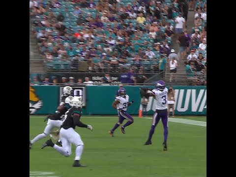 Jordan Addison catches for a 21-yard Gain vs. Jacksonville Jaguars