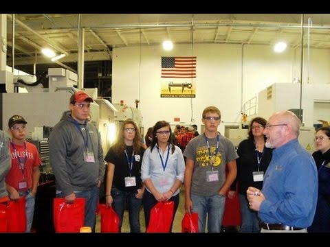 Governor Rauner - students are the future of manufacturing