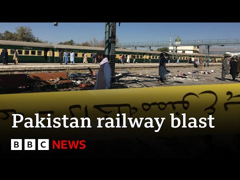 Pakistan railway bomb blast kills at least 25 | BBC News