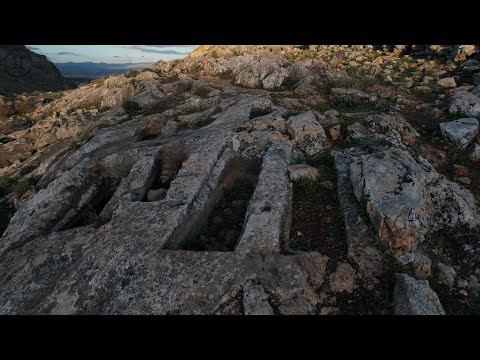 Graves from the Roman period in Arbel brook