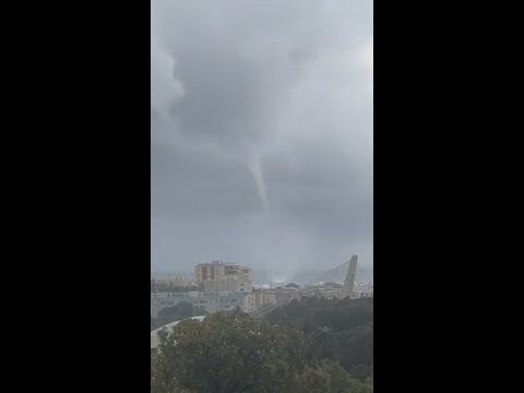 TORNADO en MÁLAGA por la DANA: IMPRESIONANTES IMÁGENES