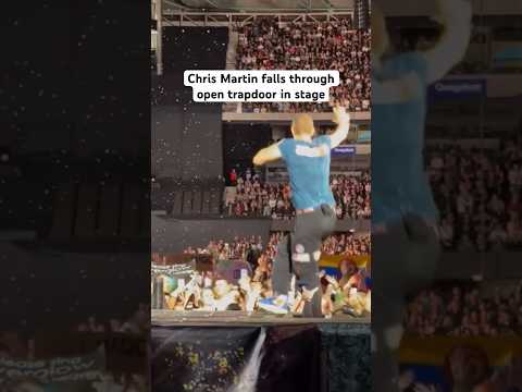 #Coldplay’s Chris Martin FALLS through open trapdoor in stage 😳 (🎥: greg__briggs) #shorts