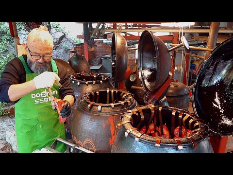 70-year-old BBQ Master in the Mountains! Amazing Process of Cooking Jar Smoked Barbecue -Korean food