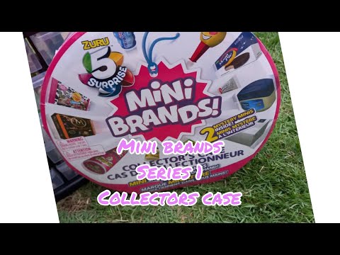 Mini Brands Series 1 Collector's Case with 2 Mystery Minis