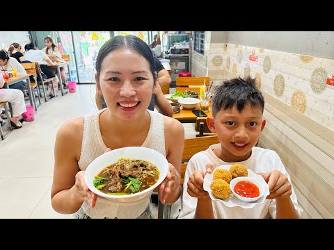 Da Nang Vietnam 🇻🇳  - Hai Van Pass, Night Market, Dragon Bridge | A Day Travel with Friend #3