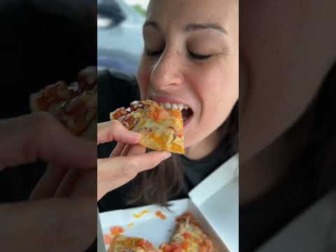 Taco Bell Mexican Pizza Review