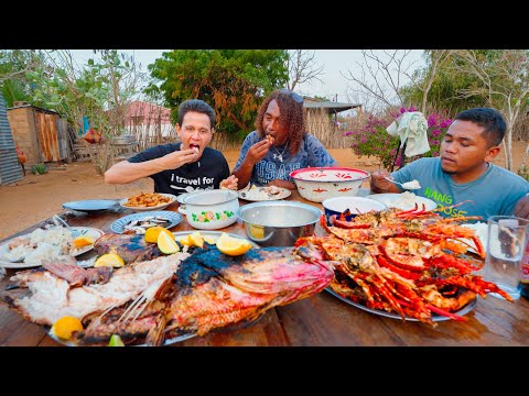 Street Food in Africa!! 🦞 LOBSTER MOUNTAIN + Huge Red Snapper in Madagascar!