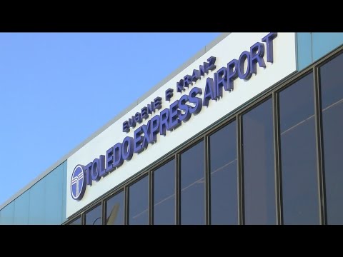 Toledo Express airport director resigning next month