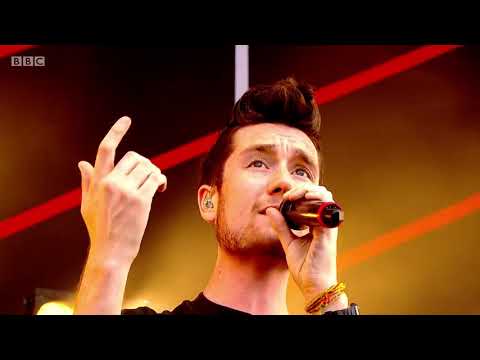 Bastille - Reading Festival 2015