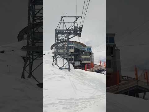 Cablecar Ride to Schilthorn, the Swiss Alps 🇨🇭 #schilthorn #alps #007 #jamesbond #Switzerland #swiss