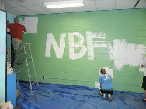 NBF Volunteers at Robyn's Nest 2014 | National Business Furniture