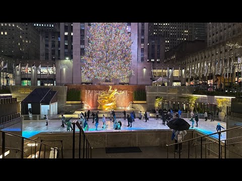 New York City live Rainy Sunday  Night Manhattan Christmas walking 9pm 12/10/2023