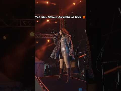 Sunidhi Chauhan Live Bangalore credit- @sunidhichauhanofficial01 #sunidhichauhan #sunidhi