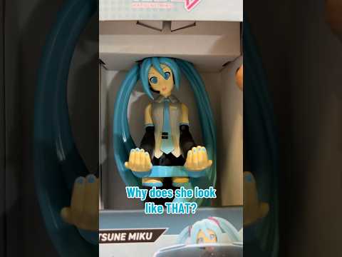 WHY DOES SHE LOOK LIKE THAT? 😭😭😭 #hatsunemiku #miku #vocaloid