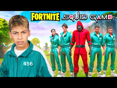 Playing FORTNITE SQUID GAME! 🚦👧🏻