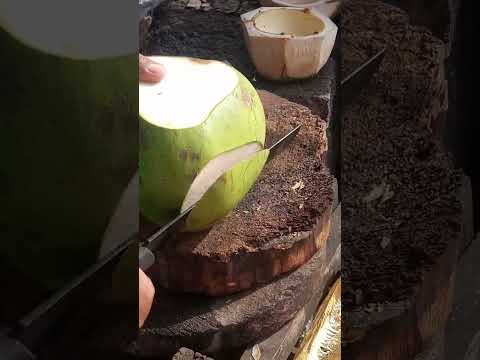 super fantastic coconut peeling Asmr #cuttingskills #streetfood #youtubeshorts @GatchieJr33