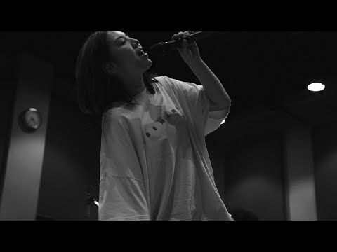 Mao Abe/阿部真央 - Hands and Dance [Official Music Video]